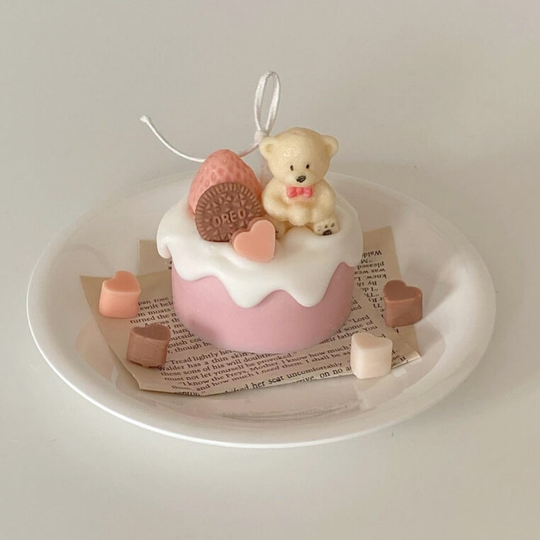 Lily candle(リリーキャンドル)のcreamy cream bear candle／￥2,600(税込み)