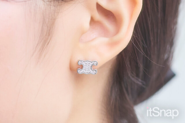 ピアス