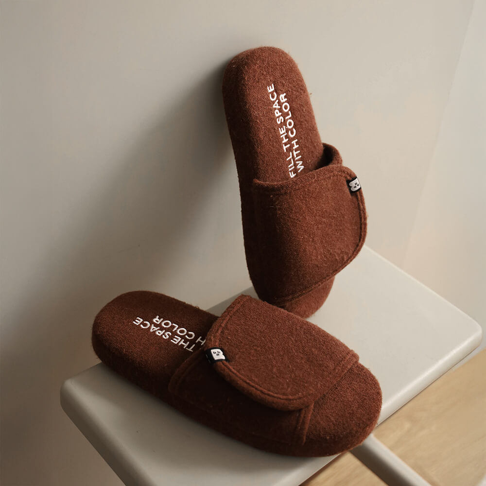 組み合わせにおすすめのBROWNのスリッパ
